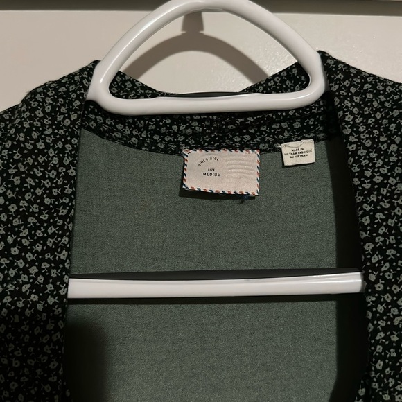 Anthropologie Green Blouse with Black Accents - Picture 2 of 9